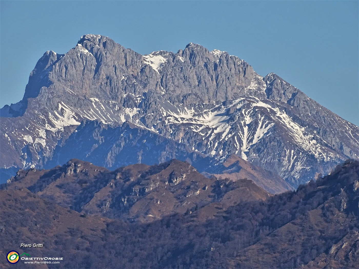 39 Zoom in Presolana (2521 m).JPG